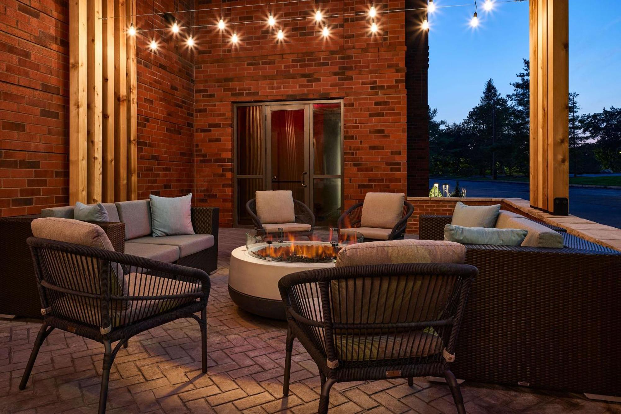 Hilton Garden Inn Tewksbury Andover Экстерьер фото